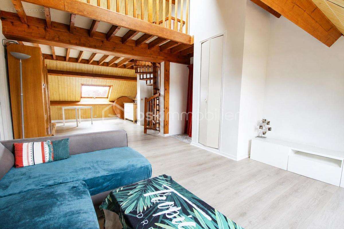 Appartement à LE COUDRAY-MONTCEAUX
