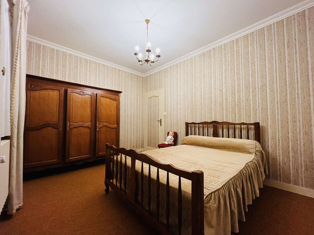 Maison à SAUZE-VAUSSAIS