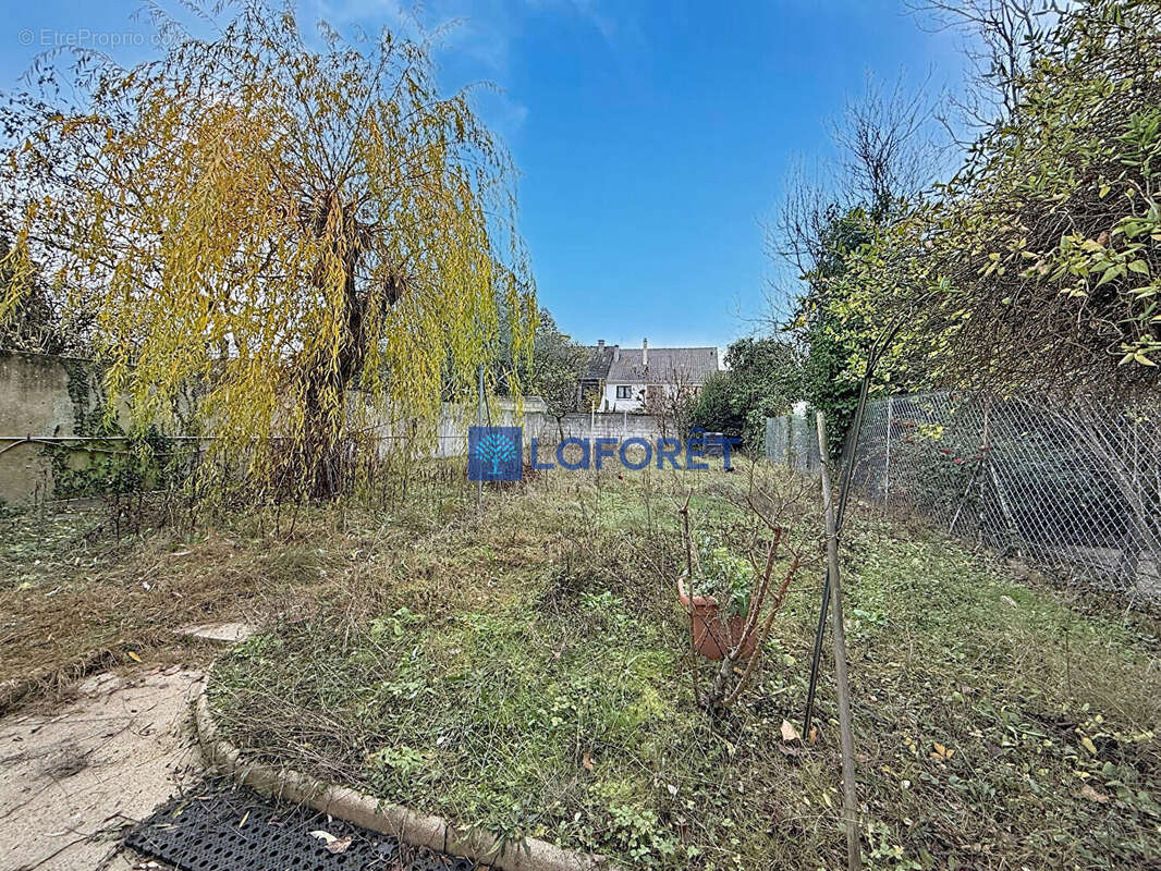 Maison à SAVIGNY-SUR-ORGE