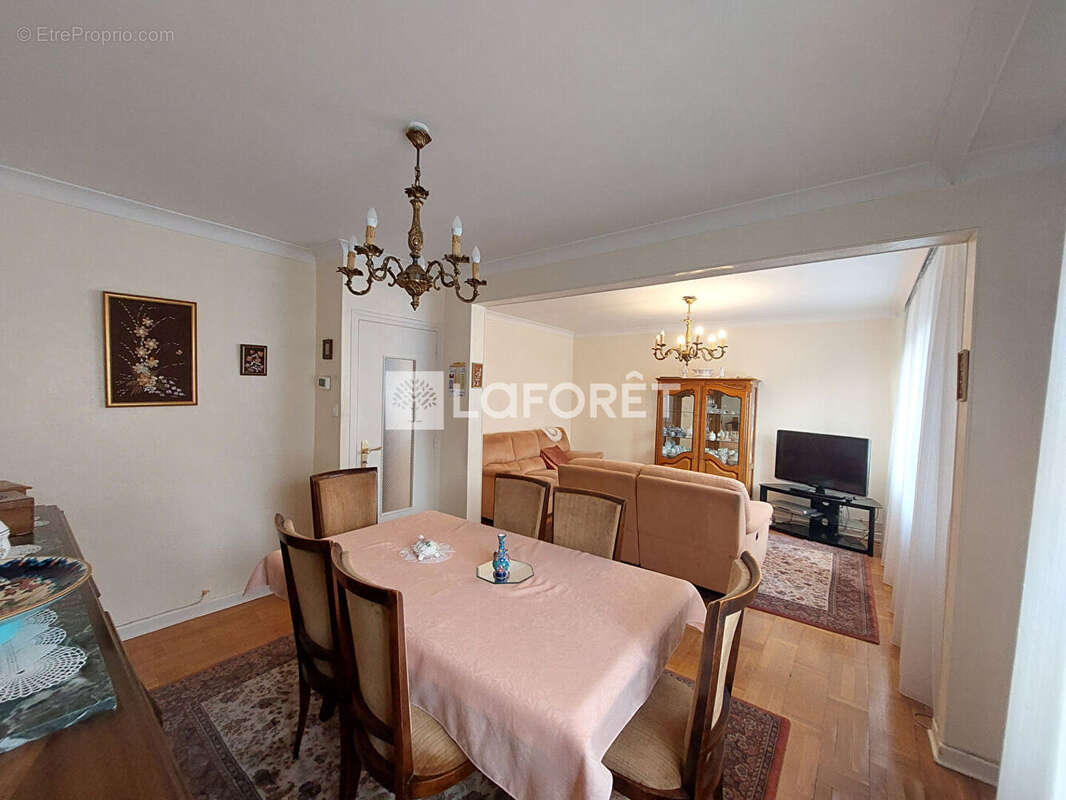 Maison à AUDUN-LE-TICHE