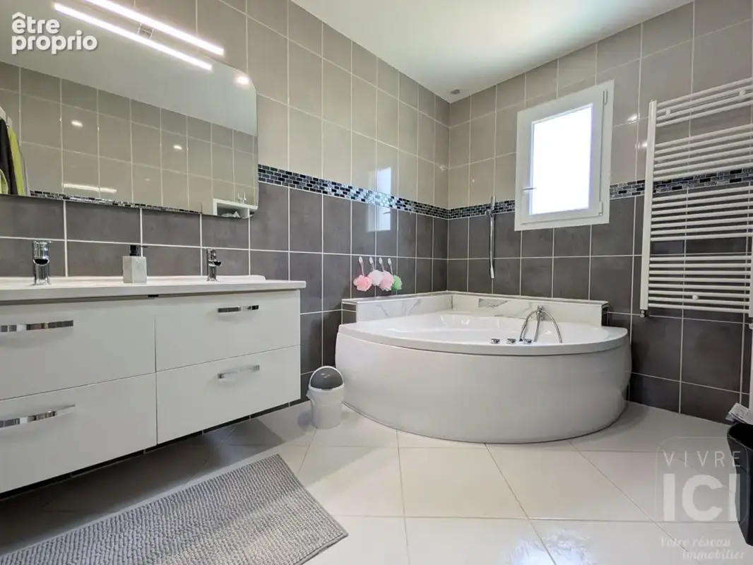 BOURG de Casson - Maison 153 m² avec terrain de 932 m² - photo 17