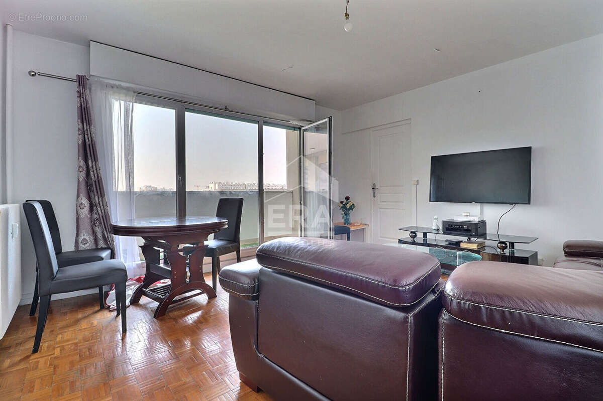 Appartement à AUBERVILLIERS