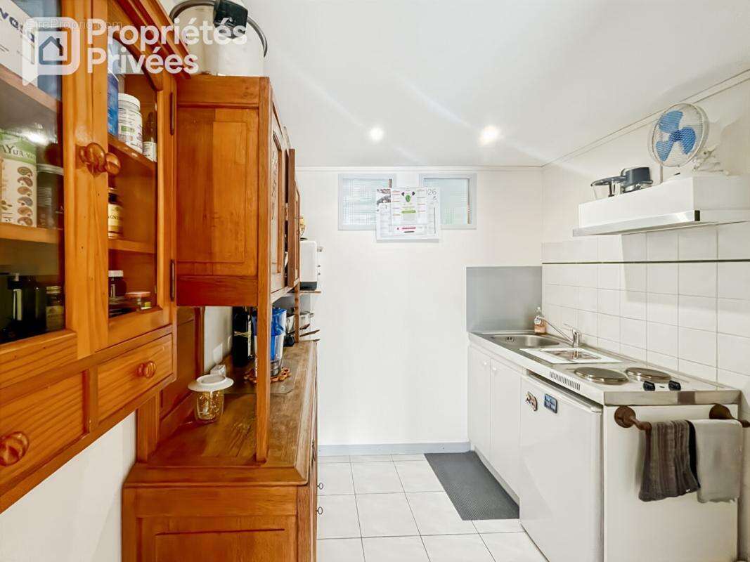 EN EXCLUSIVITÉ - Villa plain-pied 4 faces avec studio indépendant - photo 16