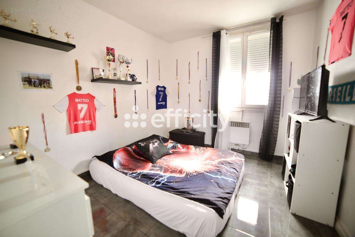 Appartement à MARSEILLE-9E