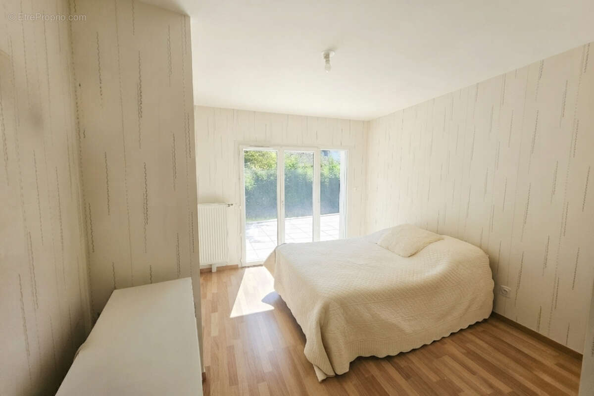 MIONS Centre - Appartement T2 - photo 8