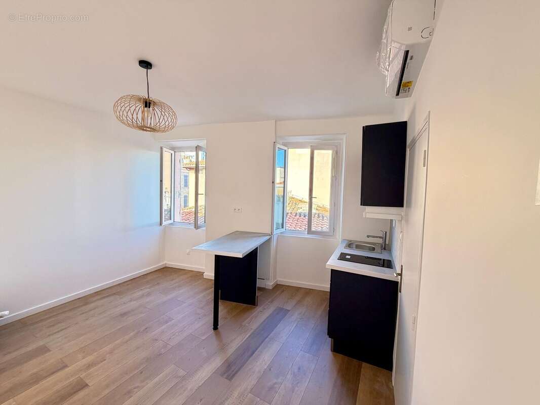 Appartement 27 m² à Marseille-7e  - photo 2