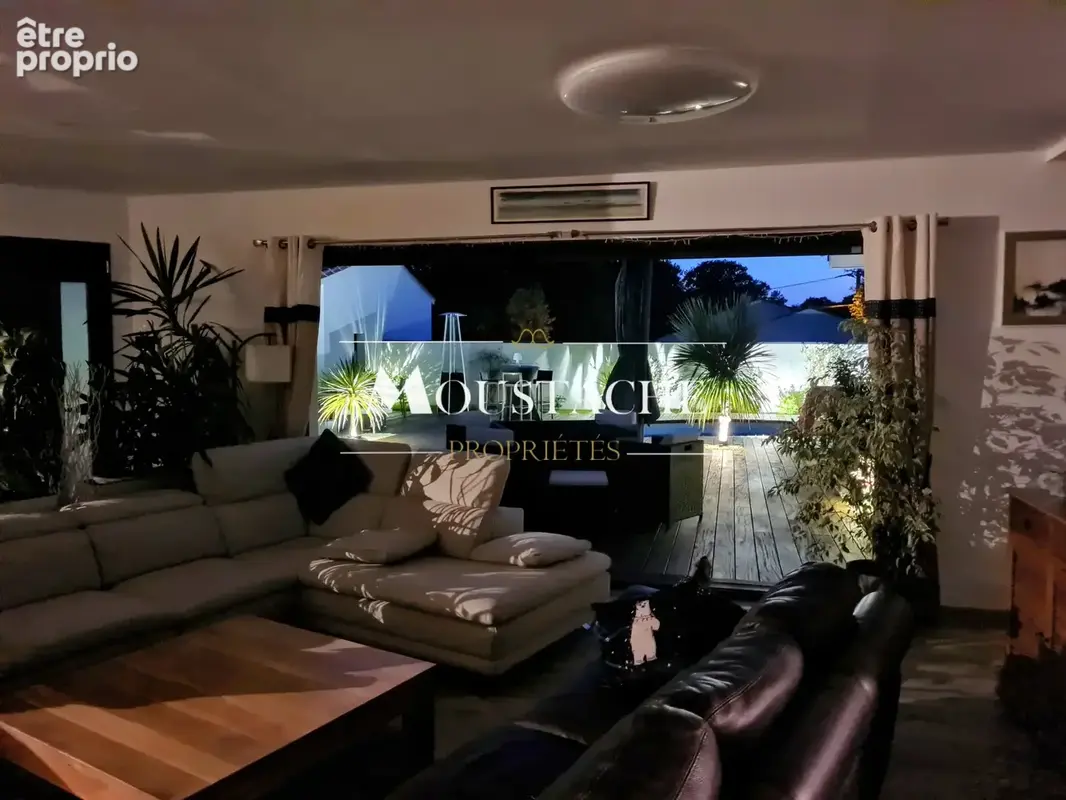 Superbe villa / maison contemporaine - avec piscine à 300m du centre-ville - - photo 17