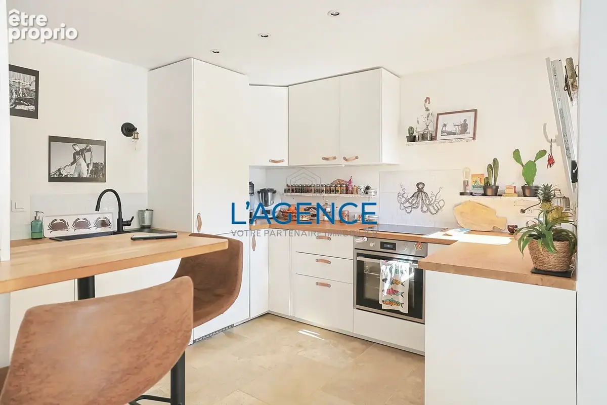 Hyères proche centre villa de charme 120m2 sur 1100m2 de terrain à voir au plus vite. - photo 3