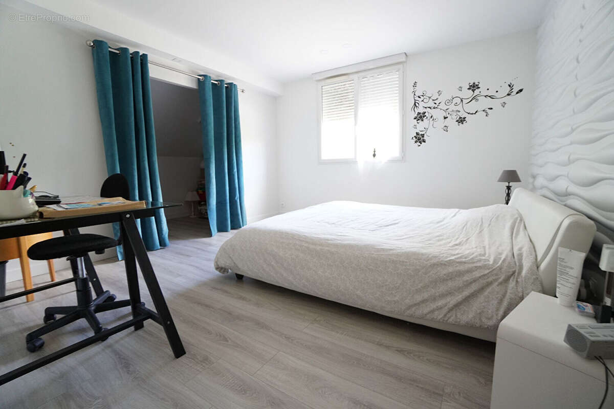 Maison à SAINT-GERVAIS-EN-BELIN