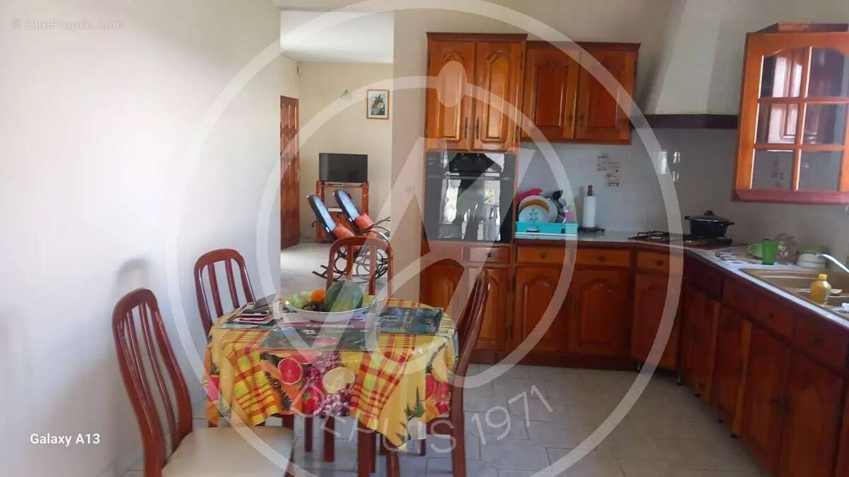 Maison à PETIT-BOURG