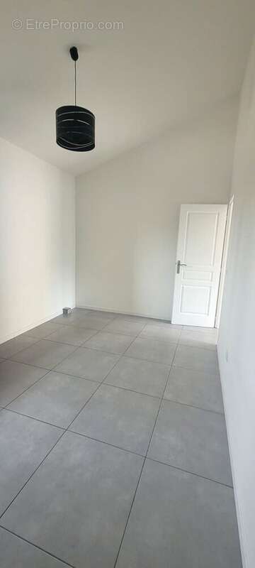 Appartement à SAINT-PAUL-TROIS-CHATEAUX