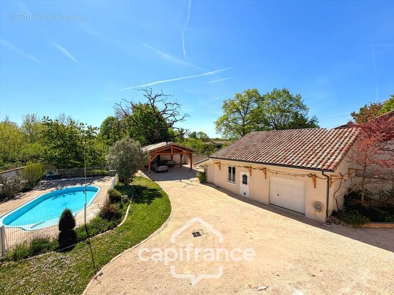 Maison à EPINOUZE
