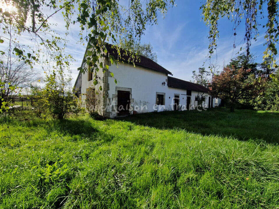 Maison à SAINT-POURCAIN-SUR-SIOULE
