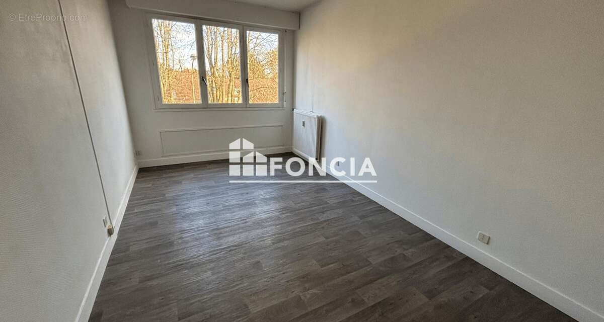 Appartement à MONT-SAINT-AIGNAN