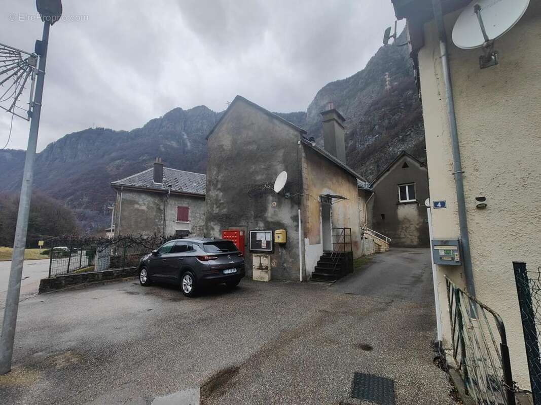 Maison à LIVET-ET-GAVET