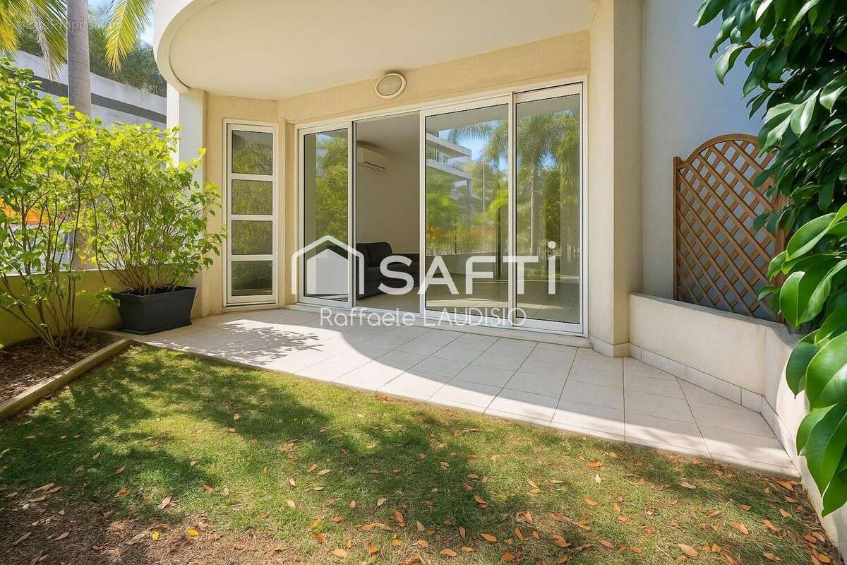 Photo 2 - Appartement à FREJUS