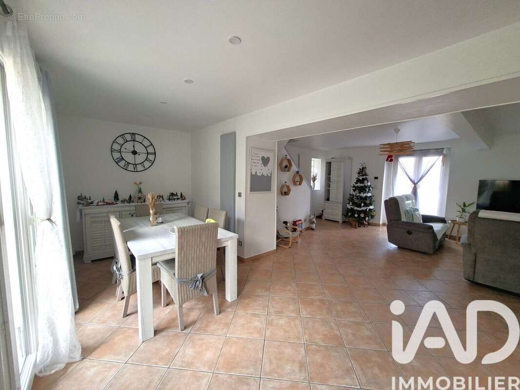 Photo 4 - Maison à VARREDDES