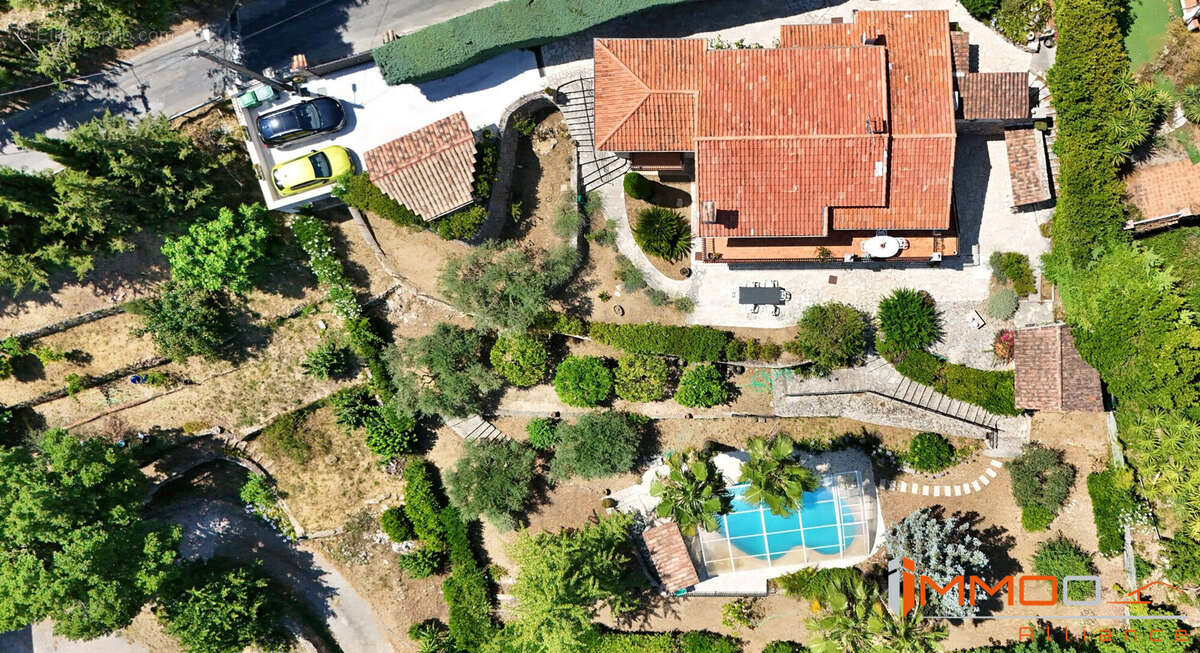 Maison 165 m² à Le Bar-Sur-Loup  - photo 4