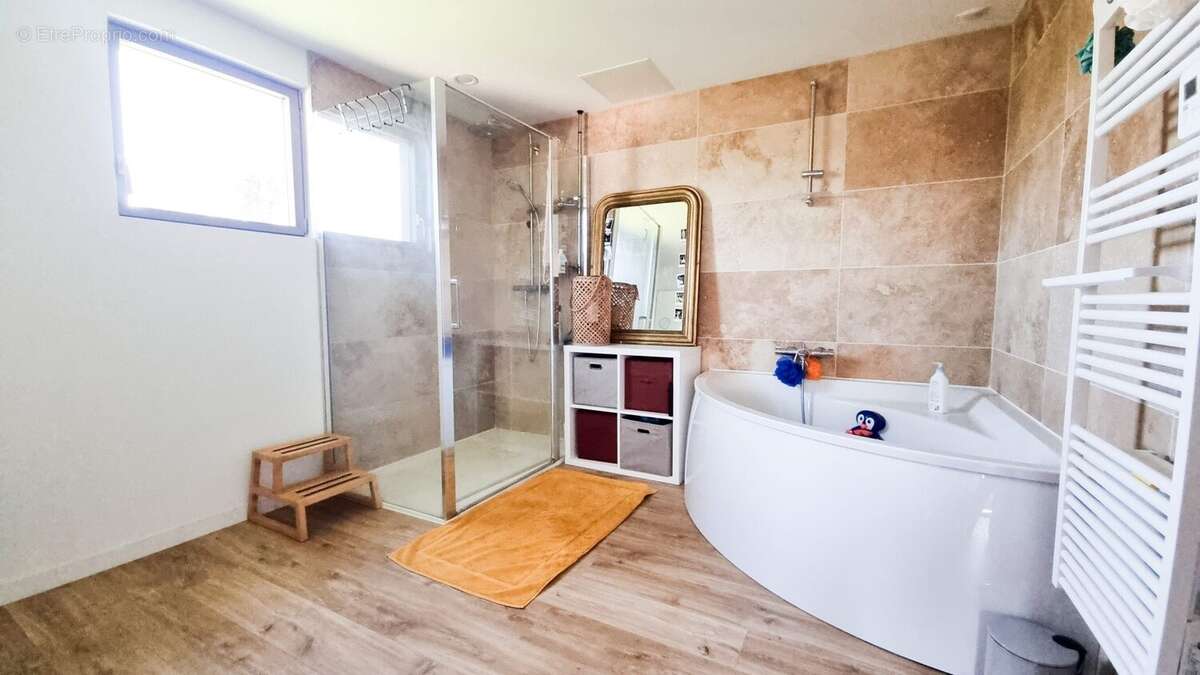 Maison à FLEUREY-SUR-OUCHE