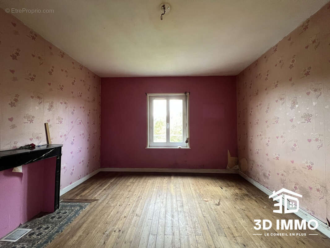 Maison à AVESNES-SUR-HELPE