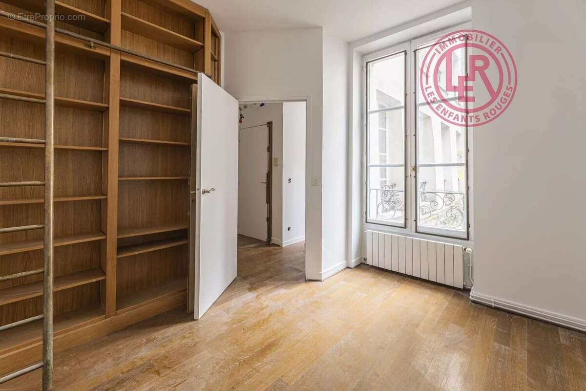Appartement à PARIS-4E