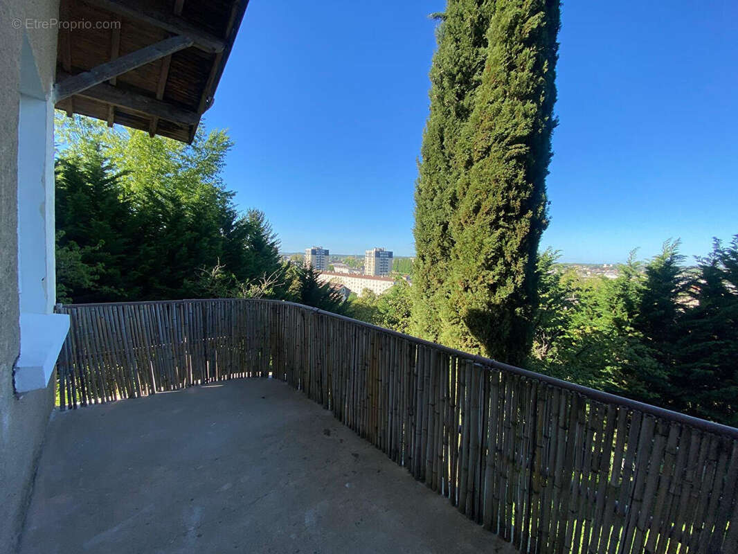 Maison à CHATELLERAULT