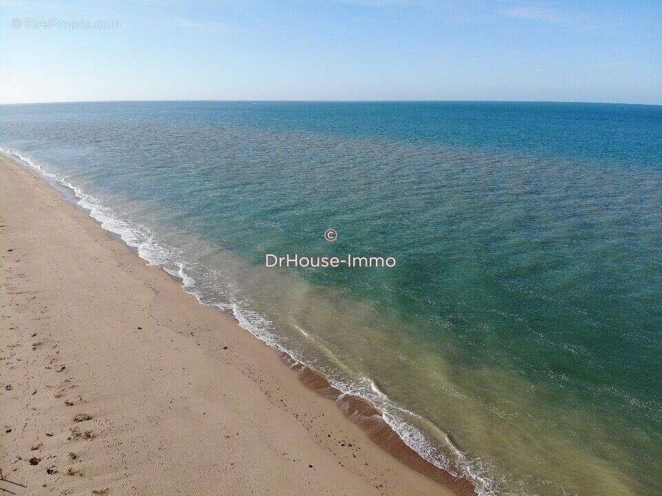 Terrain à BLAINVILLE-SUR-MER