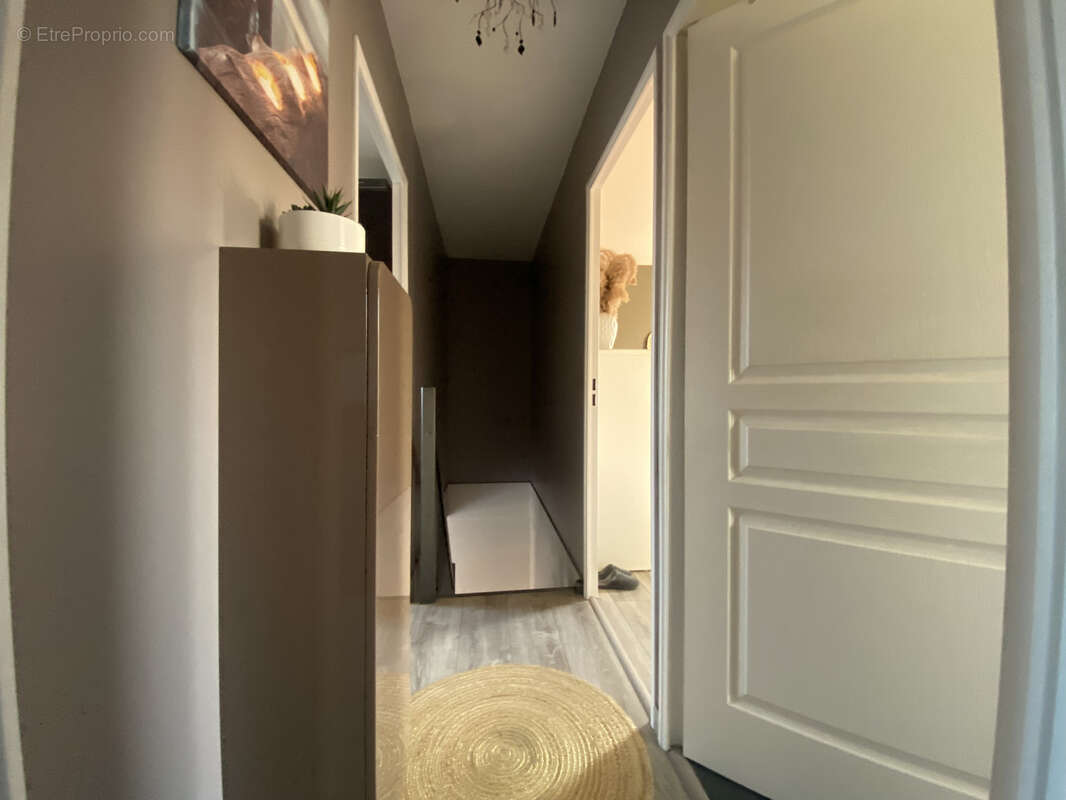 Maison à COURRIERES