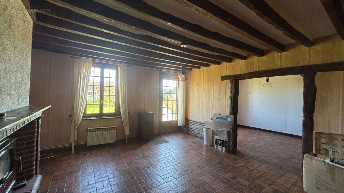 Maison à DAMVILLE