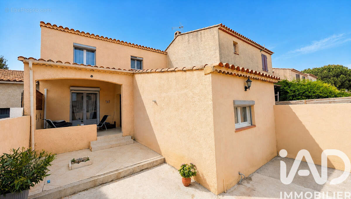 Photo 2 - Maison à LA CRAU