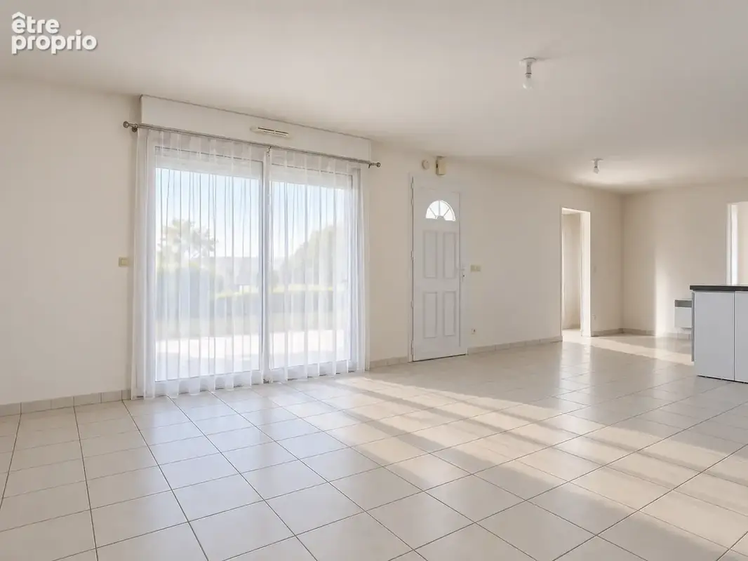 Maison plain-pied PMR 94 m2   3 chambres à Jaunay-Marigny - photo 2