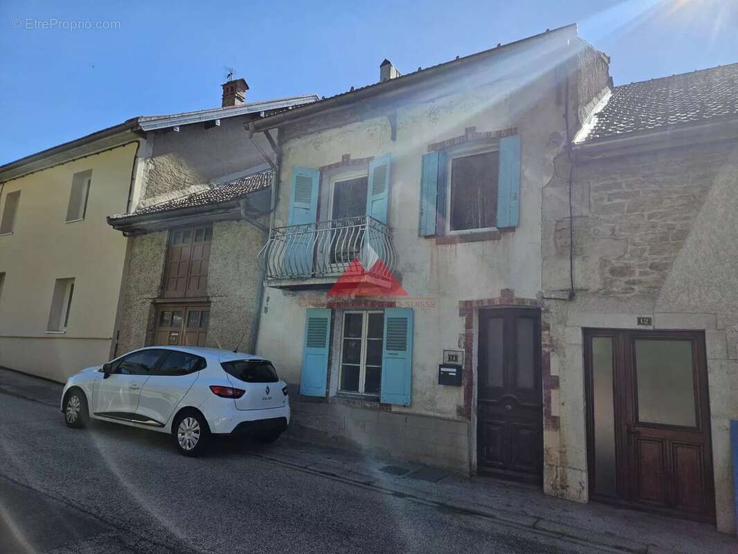 Maison à LESCHERES