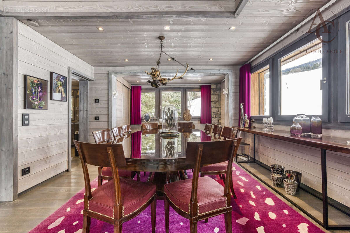 Maison à DEMI-QUARTIER