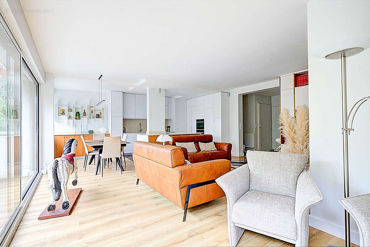 Appartement à L'ETANG-LA-VILLE