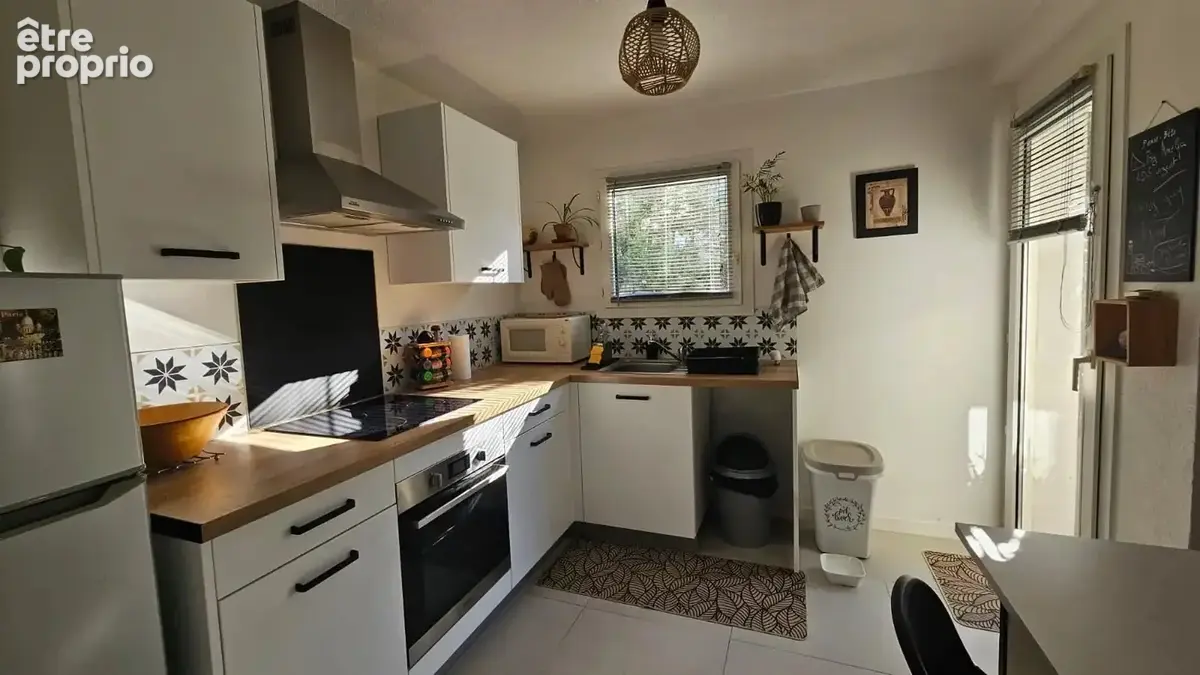 À VENDRE – Superbe T3 – Dernier étage – Terrasse sans vis-à-vis – Lumineux – Climatisation – Parking - photo 4