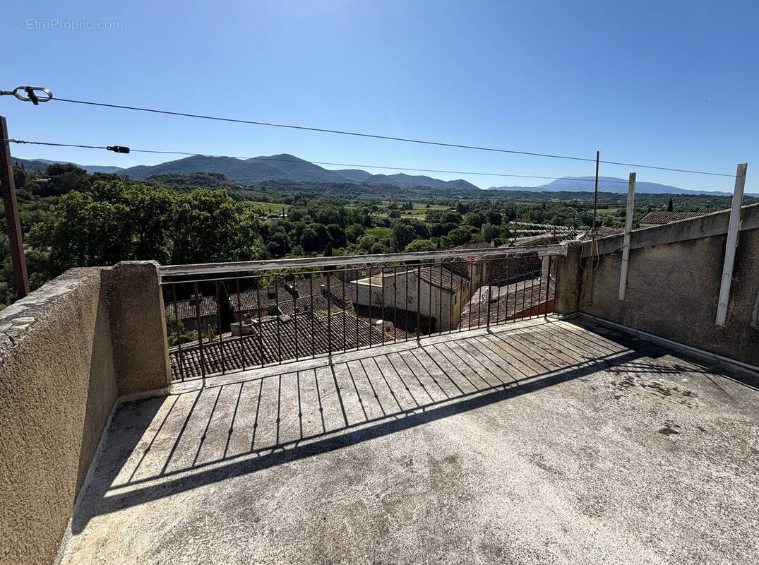 Maison à MIRABEL-AUX-BARONNIES