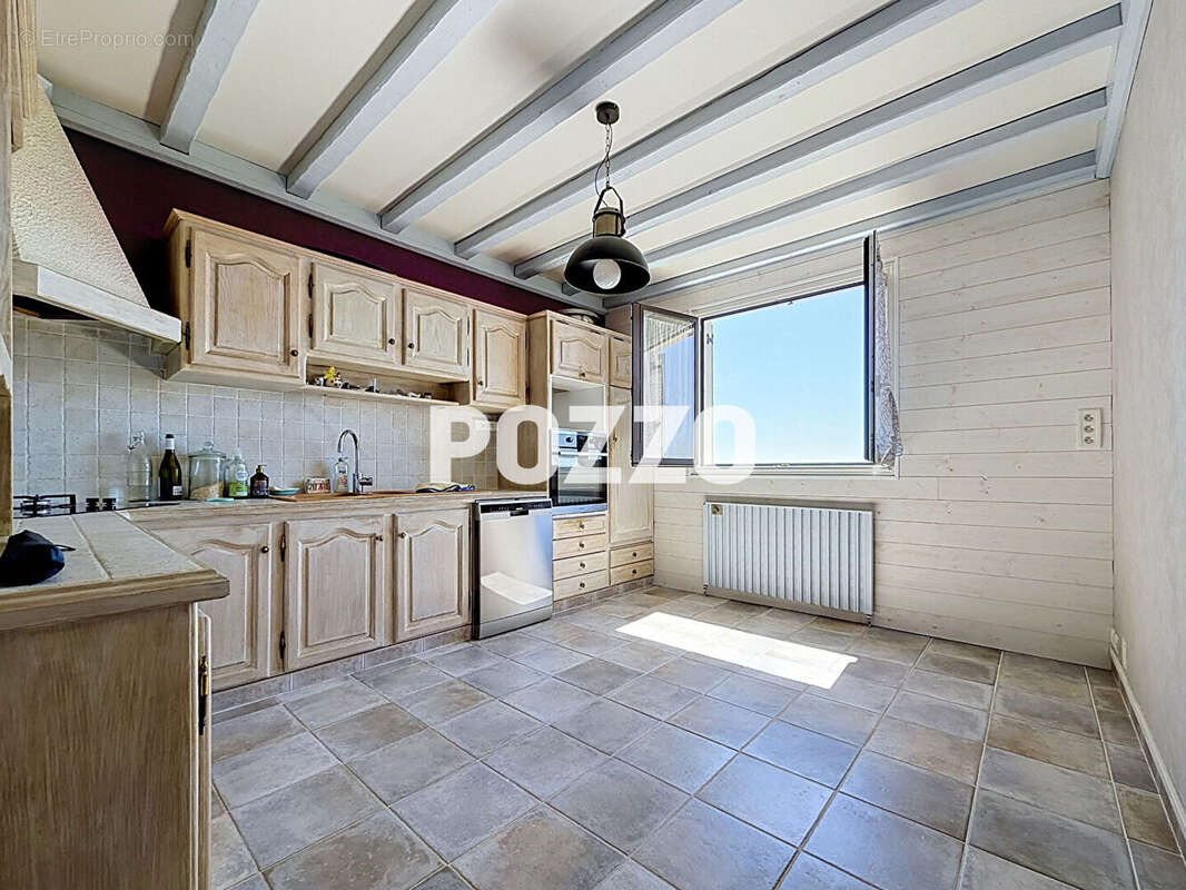 Appartement à DONVILLE-LES-BAINS