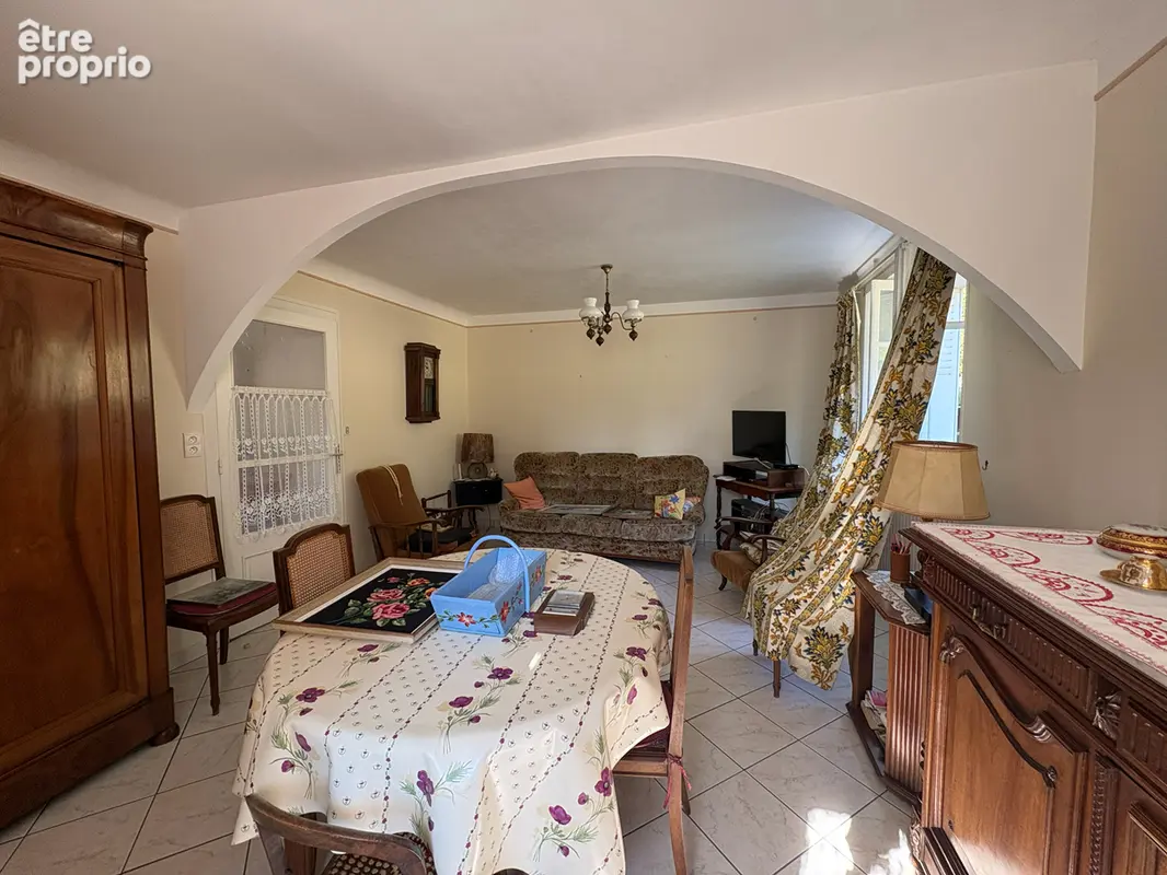 Maison mitoyenne en pierre sur la commune de St Julien le Petit - photo 8