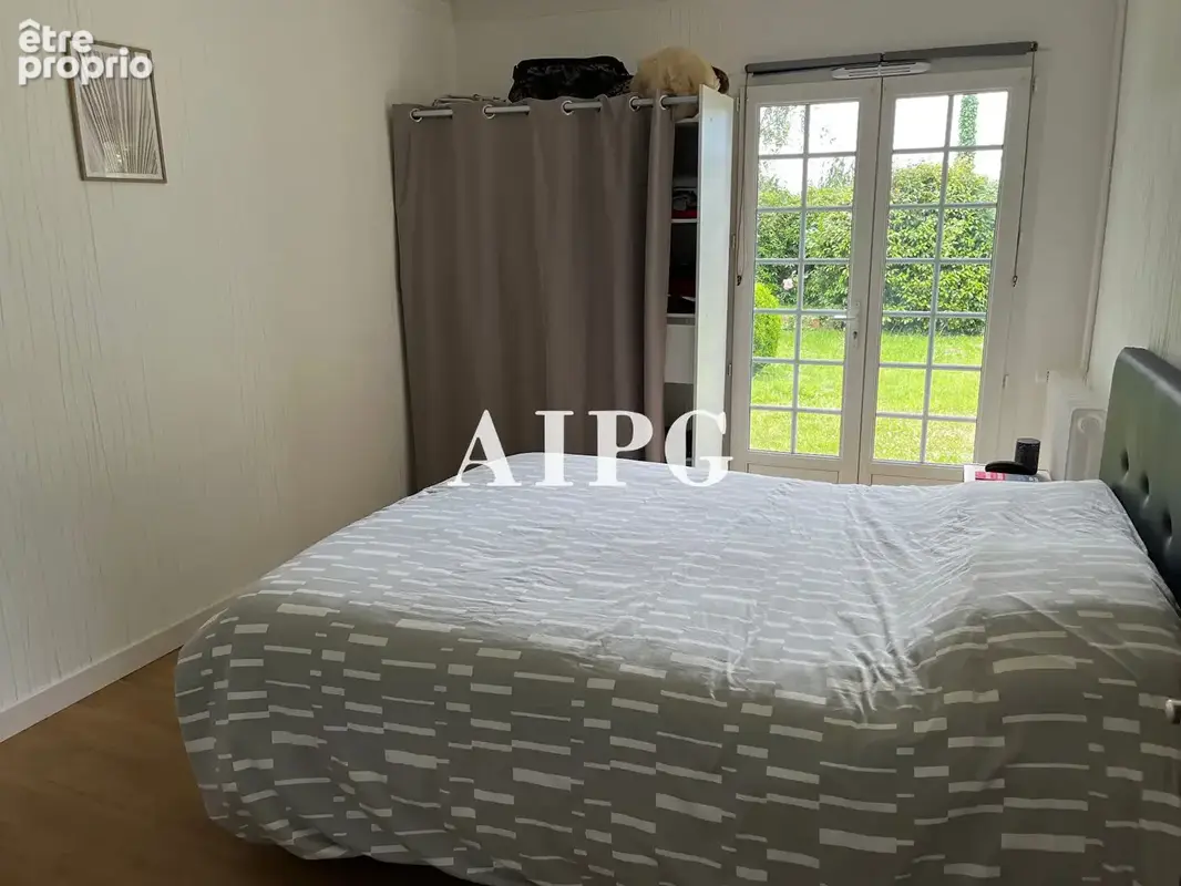 Plérin, belle maison  sur un terrain de 3800m² - photo 9