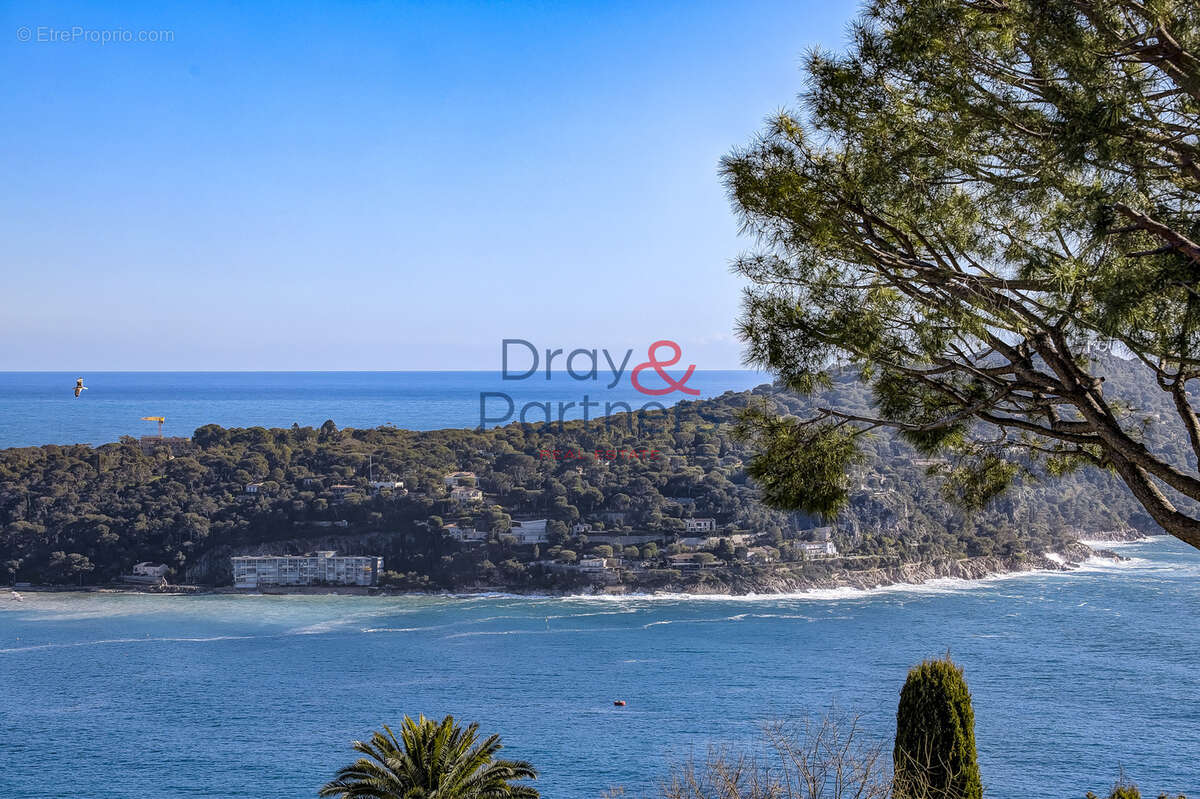 Appartement à VILLEFRANCHE-SUR-MER