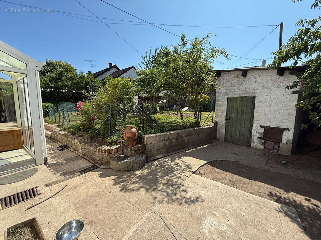 Maison à LAVAVEIX-LES-MINES