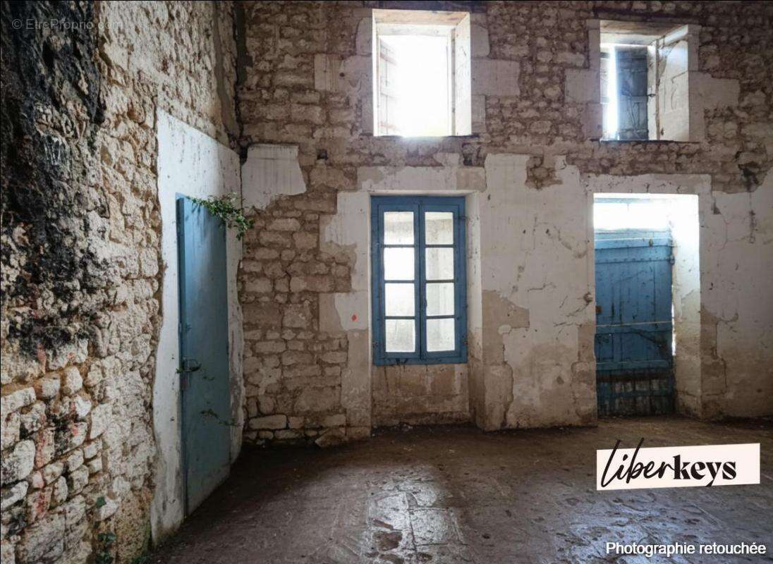 Maison à SAINT-GEORGES-DES-COTEAUX