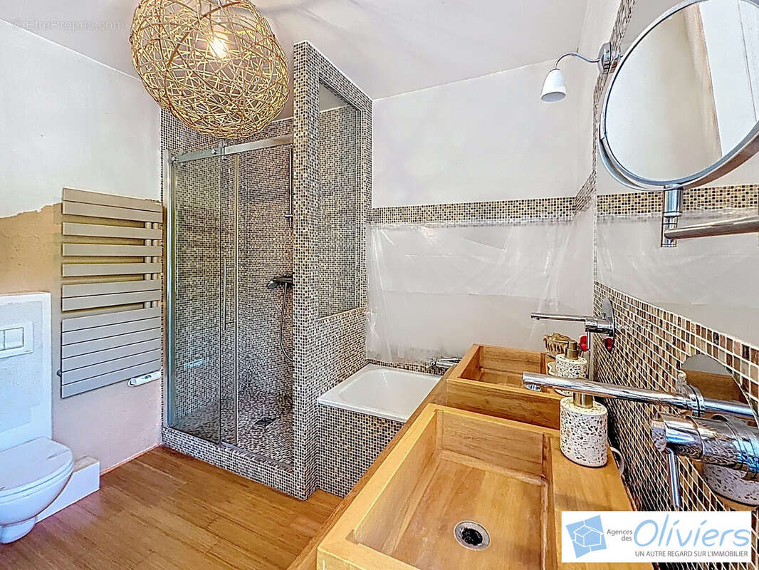 Maison à VOISINS-LE-BRETONNEUX