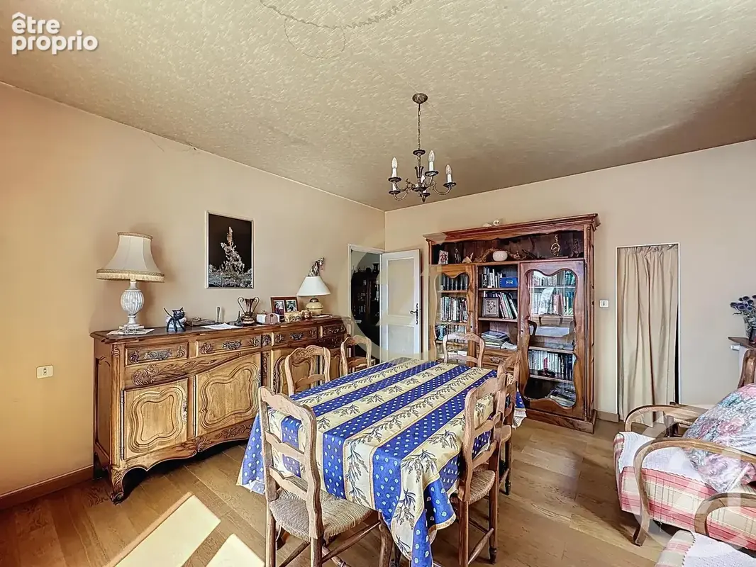 Maison 9 pièces 185 m² à vendre à Remoulins (30210) - photo 9