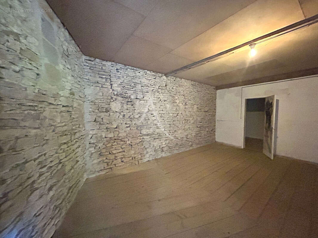 Maison à LA ROCHE-VINEUSE