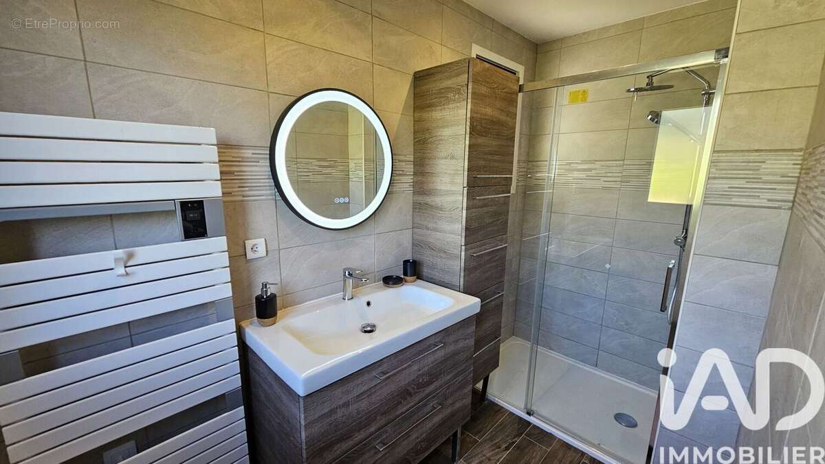 Maison 145 m² à Saint-Macoux  - photo 8
