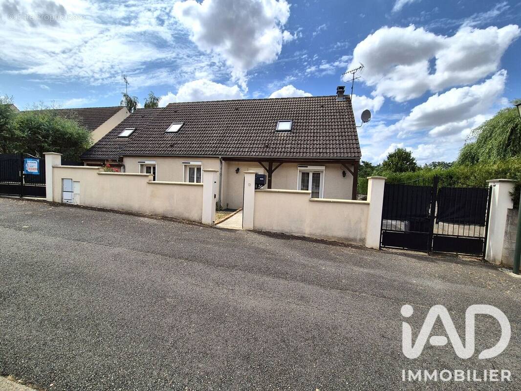 Photo 1 - Maison à OISSERY