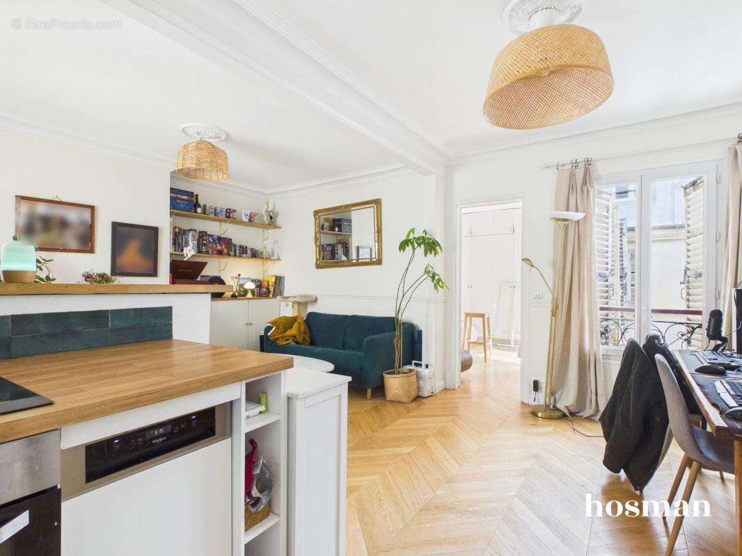 Appartement à PARIS-18E