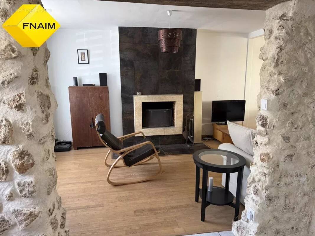 Maison à SAULX-LES-CHARTREUX