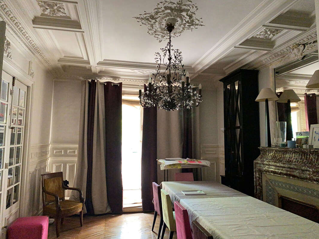 Appartement à PARIS-12E